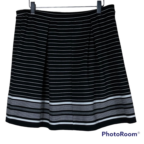 MAX STUDIO PLEATED STRIPED PULL ON SKIRT SIZE LARGE - Picture 5 of 12